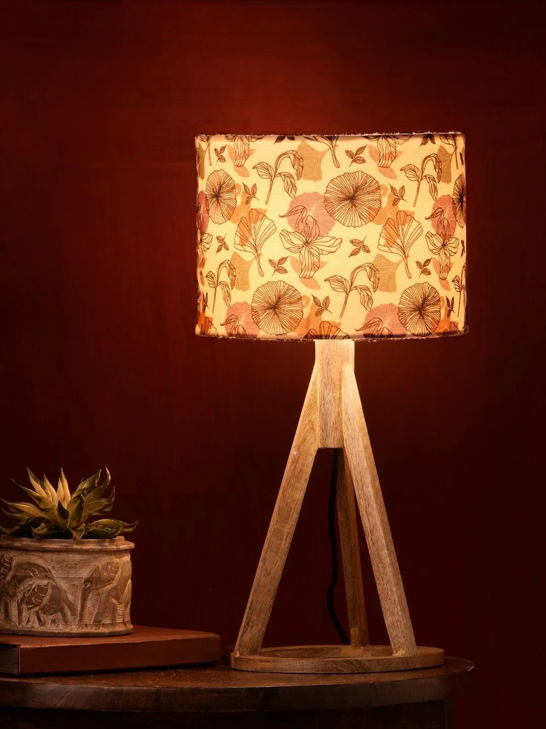 Gardenia Trio Wooden Lamp