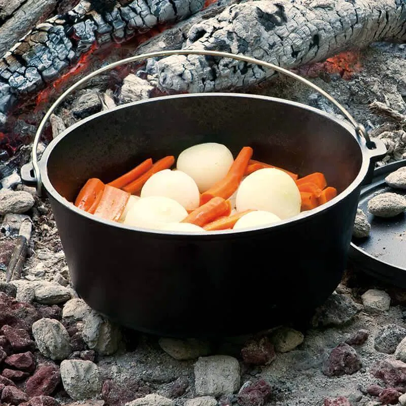 Lodge 12" 8 Quart Camp Dutch Oven