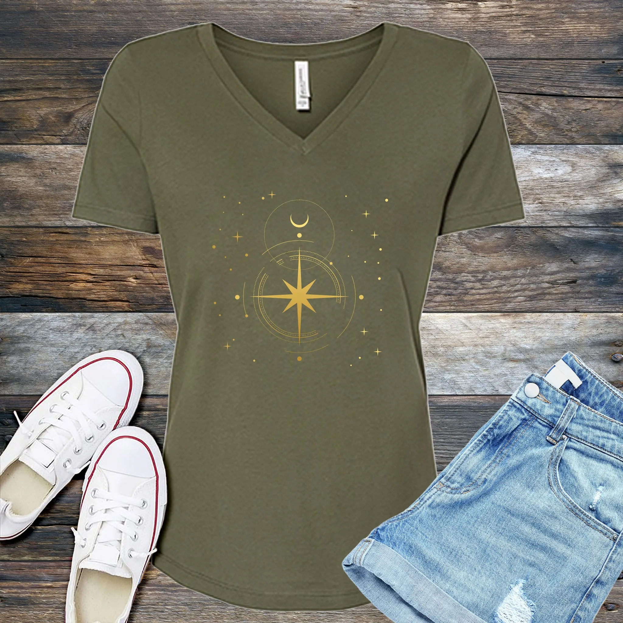 Simple Polaris Compass V-Neck